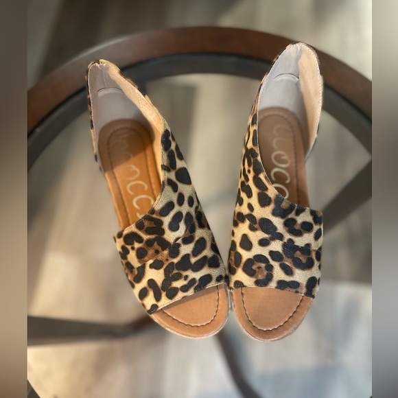 CCOCCI leopard sandal. - Picture 2 of 2